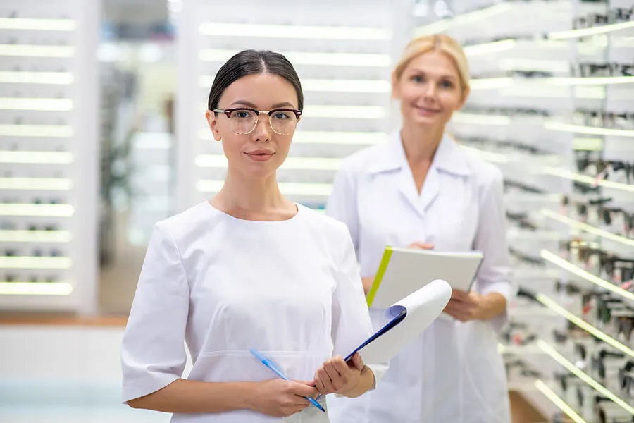 Becoming an Ophthalmic Assistant header image